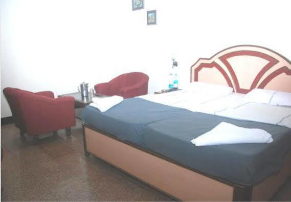 Venus Inn Bhubaneswar Buitenkant foto